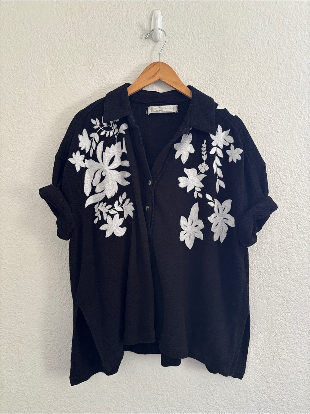 We The Free People Flowers Oversized Embroidered Shirt Black White Button Up - Picture 2 of 11